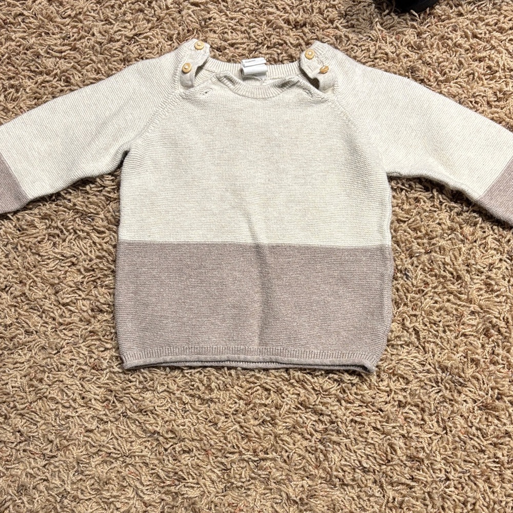 H&M Cream and Tan Kids Sweater